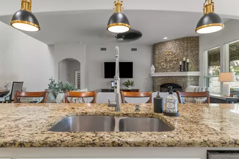 Kitchen - 1612 E Phoenix St, Broken Arrow, OK 74011 photo 3 of 6