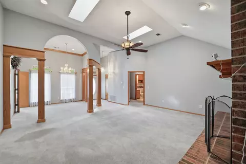 Living - 210 S 8th, Davis, OK 73030 photo 2 of 6