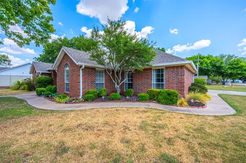 Exterior - 210 S 8th, Davis, OK 73030 photo 3 of 6