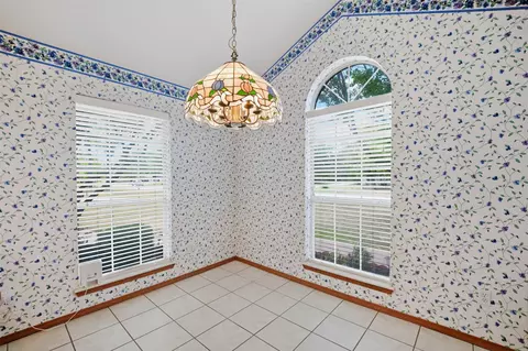 Dining - 210 S 8th, Davis, OK 73030 photo 1 of 1