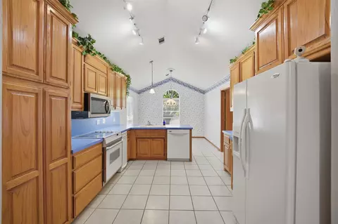 Kitchen - 210 S 8th, Davis, OK 73030 photo 1 of 3