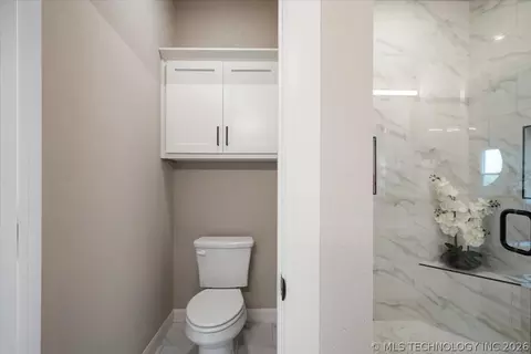Bath - 5294 Blackhawk Pl, Sperry, OK 74073 photo 5 of 6
