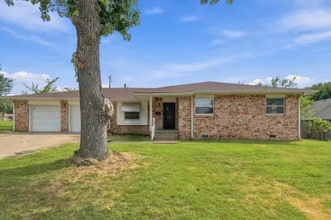 1137 N Union Pl, Tulsa, OK 74127