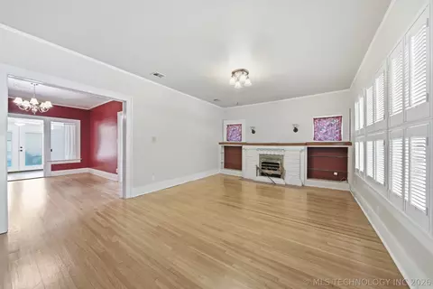 Living - 1844 E 16th Pl, Tulsa, OK 74104 photo 1 of 4