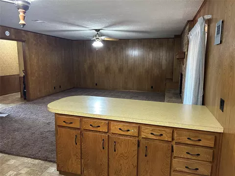 Living - 859 Bryan Rd, Durant, OK 74701 photo 3 of 5