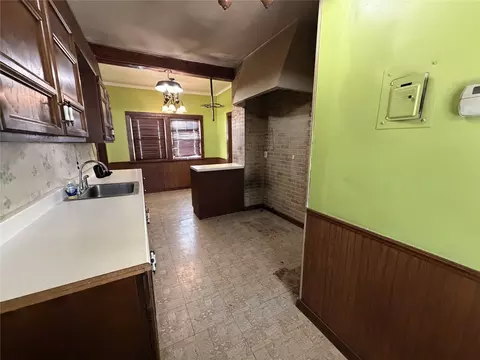 Entry Way - 3218 E 3rd St, Tulsa, OK 74104 photo 1 of 1