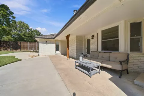 Exterior - 7326 E 64th Pl, Tulsa, OK 74133 photo 4 of 6