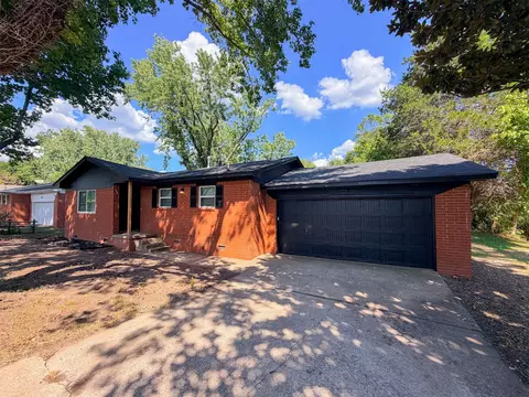 905 Lamer Ave, Tahlequah, OK 74464