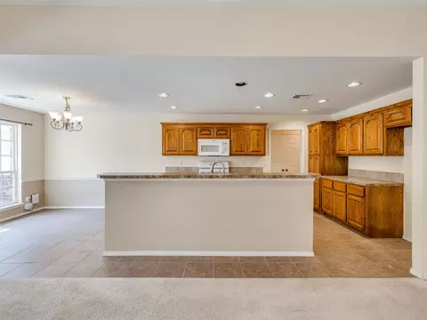 Kitchen - 21648 E 40th St S, Broken Arrow, OK 74014 photo 1 of 8