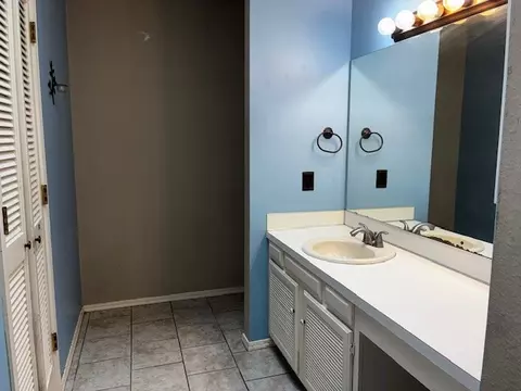 Bath - 8630 E 78th St, Tulsa, OK 74133 photo 1 of 2