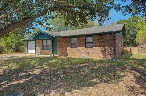 Exterior - 125 Zenith St, Warner, OK 74469 photo 3 of 5