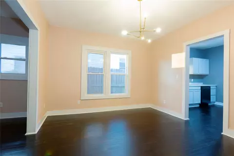 Living - 415 E Seneca, Mcalester, OK 74501 photo 4 of 4