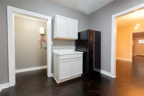 Entry Way - 415 E Seneca, Mcalester, OK 74501 photo 1 of 1