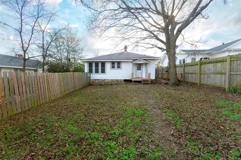 Exterior - 415 E Seneca, Mcalester, OK 74501 photo 4 of 5