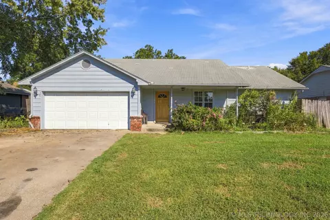 2929 S Main St, Sapulpa, OK 74066