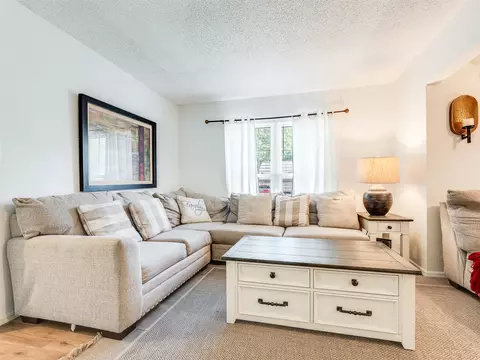 Living - 3722 E 85th Pl S, Tulsa, OK 74137 photo 3 of 7