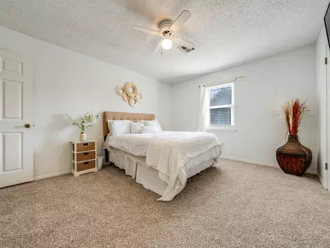 Bedroom - 3722 E 85th Pl S, Tulsa, OK 74137 photo 7 of 9