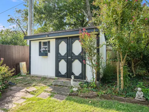 Exterior - 3722 E 85th Pl S, Tulsa, OK 74137 photo 7 of 8