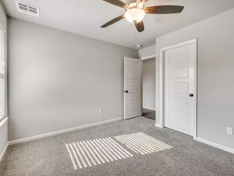 Bedroom - 1610 E Roanoke Ct, Broken Arrow, OK 74011 photo 3 of 5