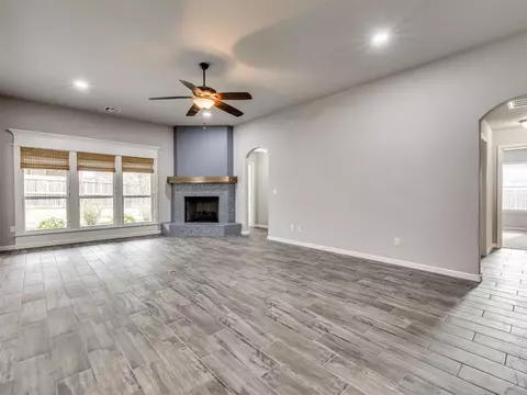 Living - 1610 E Roanoke Ct, Broken Arrow, OK 74011 photo 1 of 7