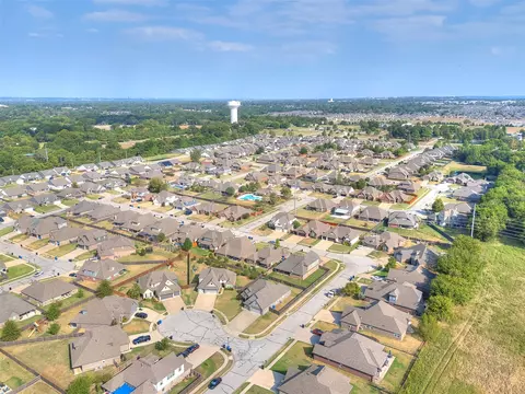 View/Area - 1610 E Roanoke Ct, Broken Arrow, OK 74011 photo 2 of 5