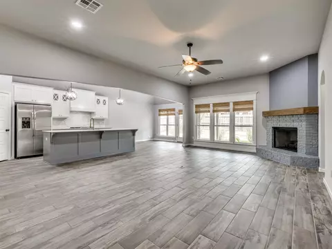 Living - 1610 E Roanoke Ct, Broken Arrow, OK 74011 photo 6 of 7