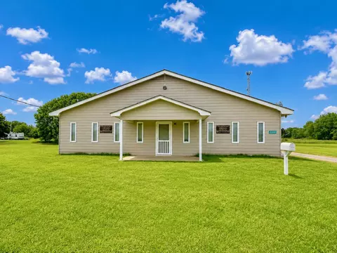 Exterior - 4550 Enos Rd, Kingston, OK 73439 photo 1 of 5