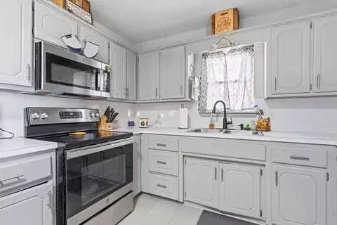 Kitchen - 5600 State Highway 89, Ringling, OK 73456 photo 2 of 3