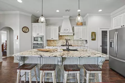 Kitchen - 7703 E 81st Pl N, Owasso, OK 74055 photo 2 of 5