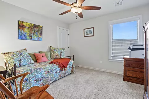 Bedroom - 7703 E 81st Pl N, Owasso, OK 74055 photo 3 of 4