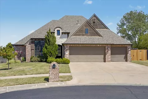 Exterior - 7703 E 81st Pl N, Owasso, OK 74055 photo 2 of 10