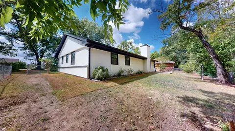 Exterior - 206 N Crownpoint Dr, Ada, OK 74820 photo 4 of 10