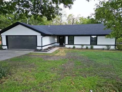 Exterior - 206 N Crownpoint Dr, Ada, OK 74820 photo 7 of 10