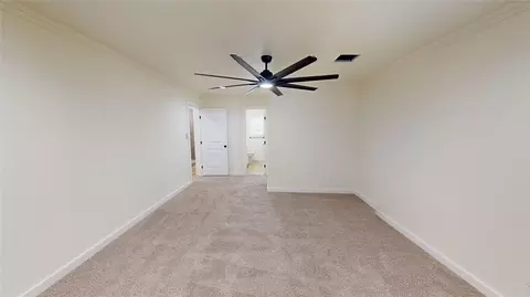 Bedroom - 206 N Crownpoint Dr, Ada, OK 74820 photo 8 of 10