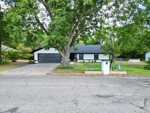 Exterior - 206 N Crownpoint Dr, Ada, OK 74820 photo 9 of 10