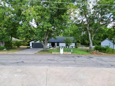 Exterior - 206 N Crownpoint Dr, Ada, OK 74820 photo 10 of 10