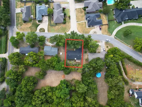 View/Area - 206 N Crownpoint Dr, Ada, OK 74820 photo 2 of 6