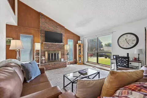 Living - 8601 E 62nd Pl, Tulsa, OK 74133 photo 3 of 11