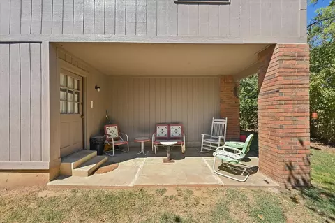 Exterior - 8601 E 62nd Pl, Tulsa, OK 74133 photo 5 of 15
