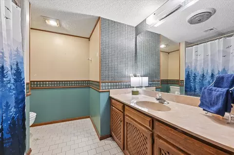 Bath - 8601 E 62nd Pl, Tulsa, OK 74133 photo 4 of 4