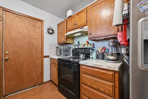 Kitchen - 8601 E 62nd Pl, Tulsa, OK 74133 photo 3 of 5