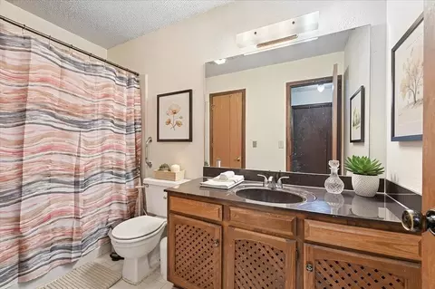 Bath - 8601 E 62nd Pl, Tulsa, OK 74133 photo 1 of 4