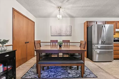 Dining - 8601 E 62nd Pl, Tulsa, OK 74133 photo 3 of 4