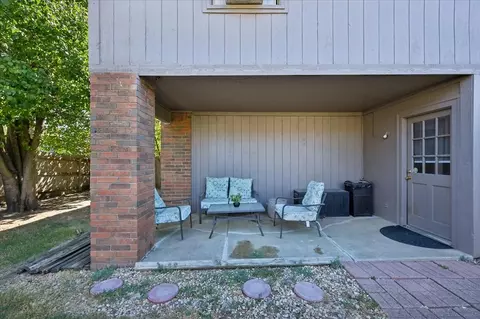 Exterior - 8601 E 62nd Pl, Tulsa, OK 74133 photo 12 of 15