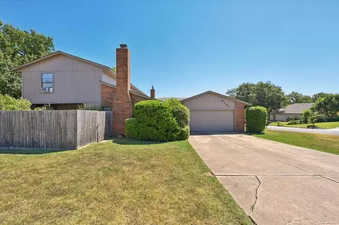 Exterior - 8601 E 62nd Pl, Tulsa, OK 74133 photo 10 of 15