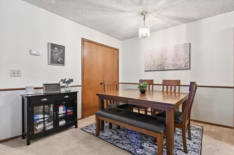 Dining - 8601 E 62nd Pl, Tulsa, OK 74133 photo 4 of 4