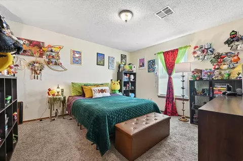 Bedroom - 8601 E 62nd Pl, Tulsa, OK 74133 photo 3 of 11
