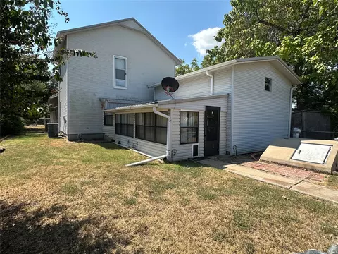 Exterior - 1123 E 9th St, Okmulgee, OK 74447 photo 7 of 7