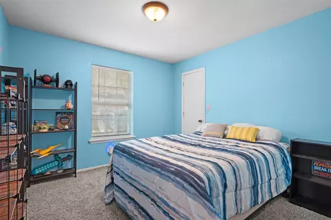 Bedroom - 1372 E 142nd St, Glenpool, OK 74033 photo 4 of 5