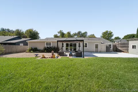 Exterior - 1909 E 35th Pl, Tulsa, OK 74105 photo 3 of 8